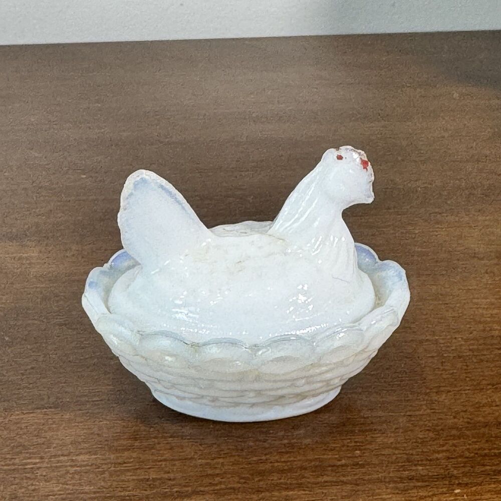 Vintage Westmoreland White Opal Glass Hen on Nest Mini Salt Cellar Basketweave